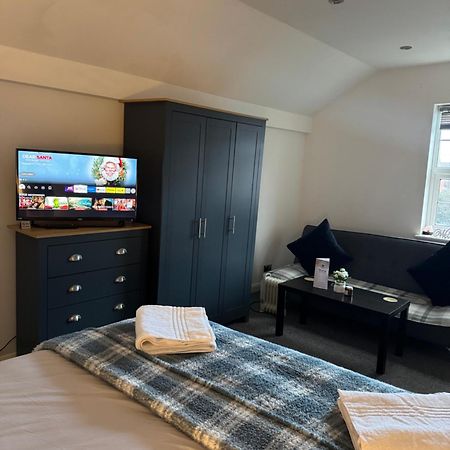 Cosy Countryside Stay- Waters Upton, Telford Exterior photo