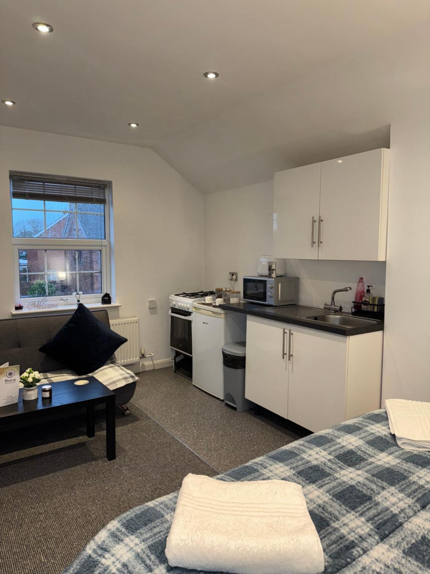 Cosy Countryside Stay- Waters Upton, Telford Exterior photo